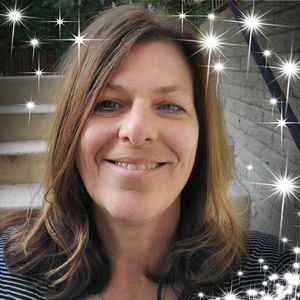 Meet your Posher, Adeena